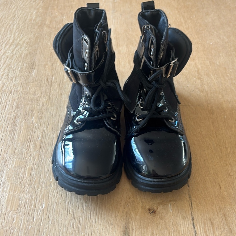 Girls Combat Boots size 2/EU 33 GUC